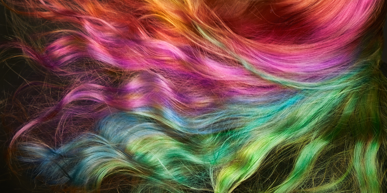 Got vivid hair color?!  Here are some tips & tricks to keep your vivid hair color beautiful with the Dip Shampoo & Conditioner Bars